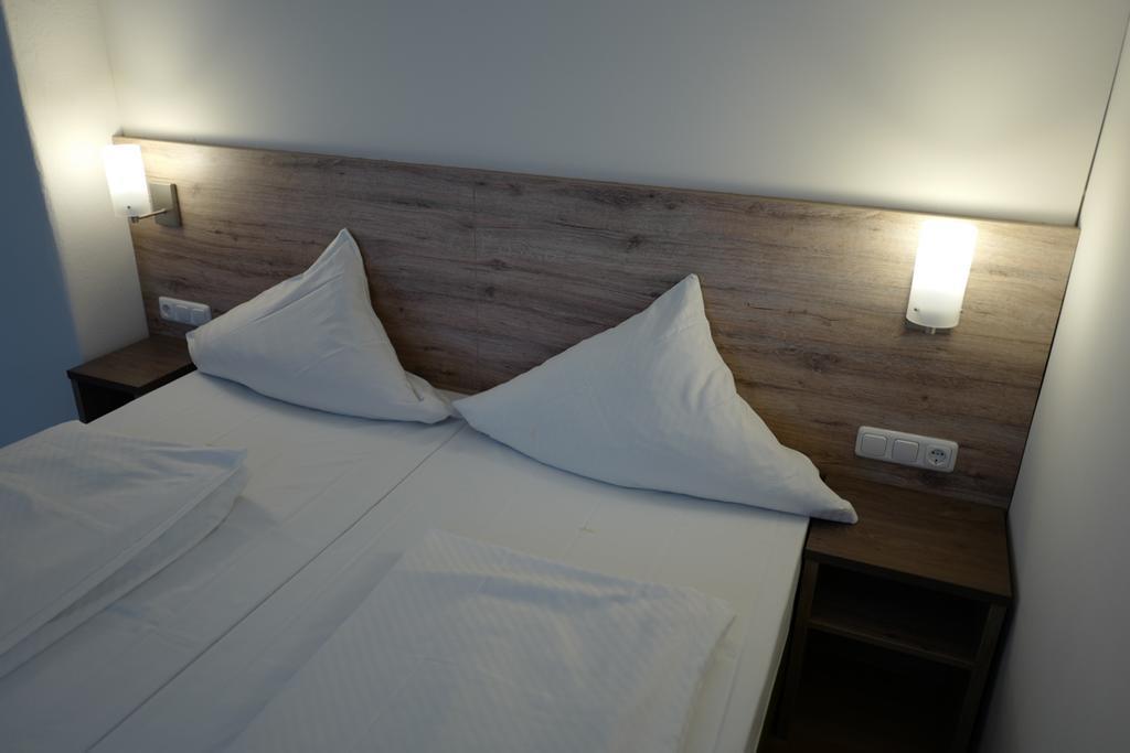 Hotel Stern Gersthofen Buitenkant foto