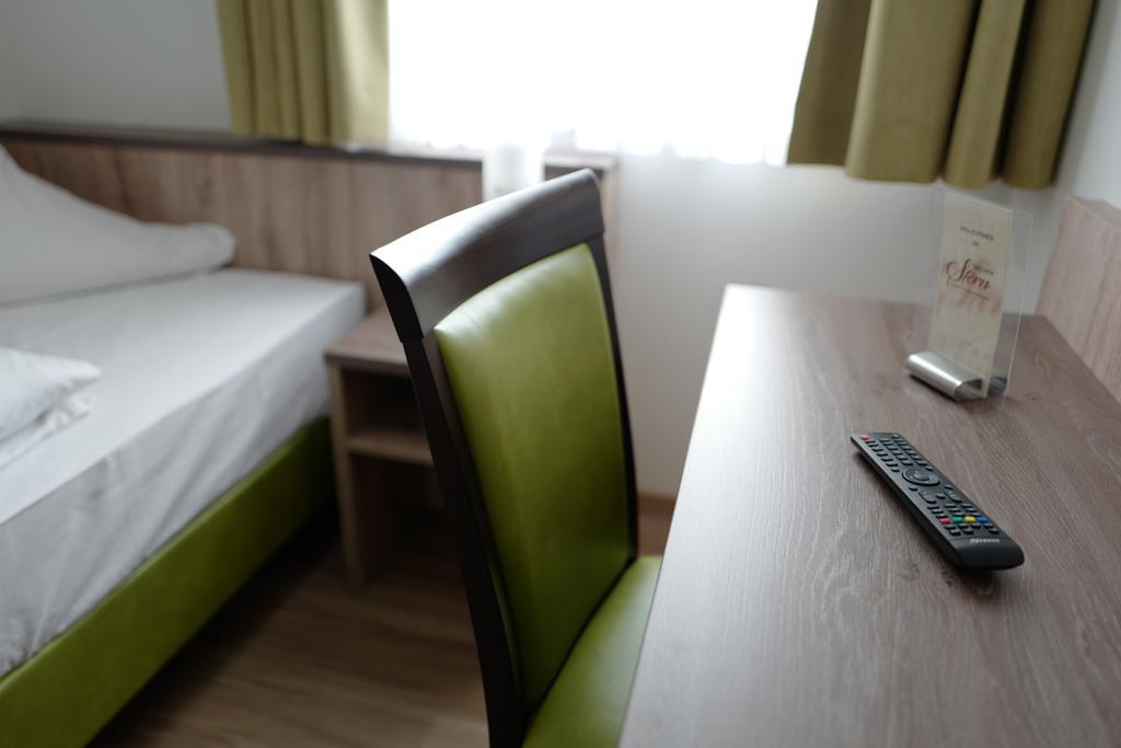 Hotel Stern Gersthofen Buitenkant foto